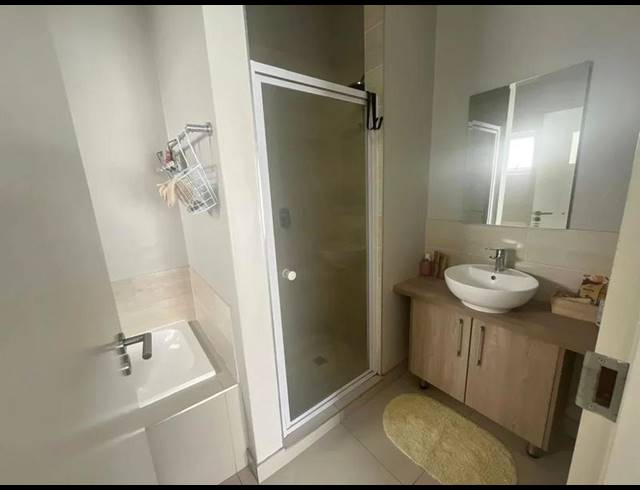 2 BEDROOM PROPERTY TO RENT IN MIDRIDGE PARK